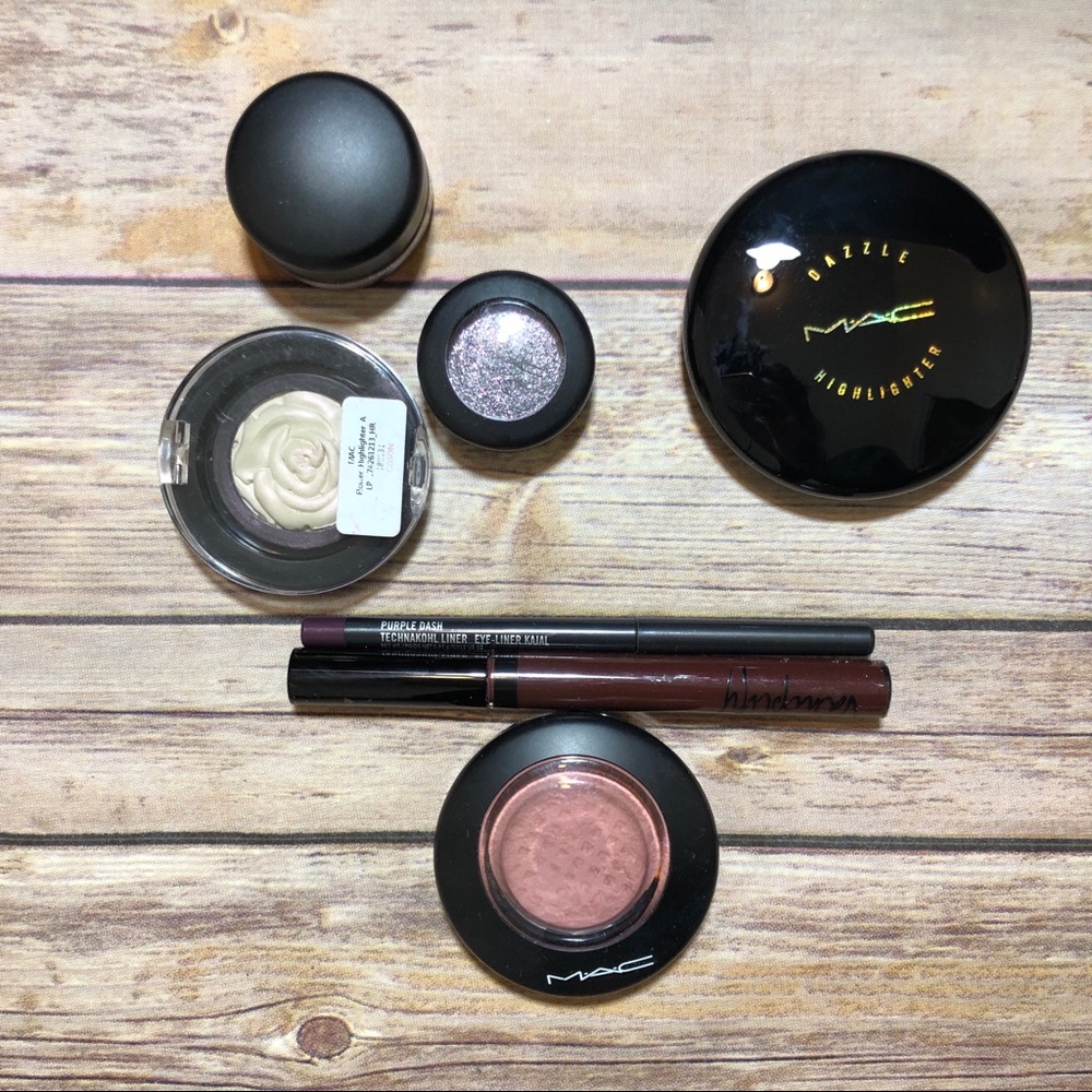 MAC bundle
